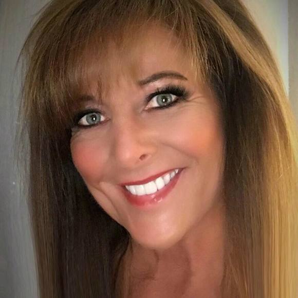 Meet your Posher, Kim - Picture 1 of 1